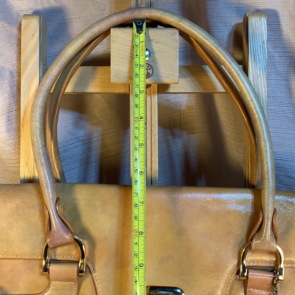 The FIND Leather satchel w/flower motif, gorgeous - Picture 7 of 16